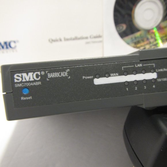 SMC Barricade SMC7004ABR 4 Port 10/100 Mbps Broadband Router - Picture 5 of 7